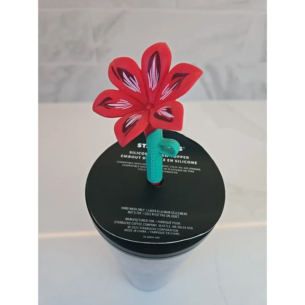 Starbucks Holiday 2022 Poinsettia Venti Tumbler (Dent On‎ Straw)